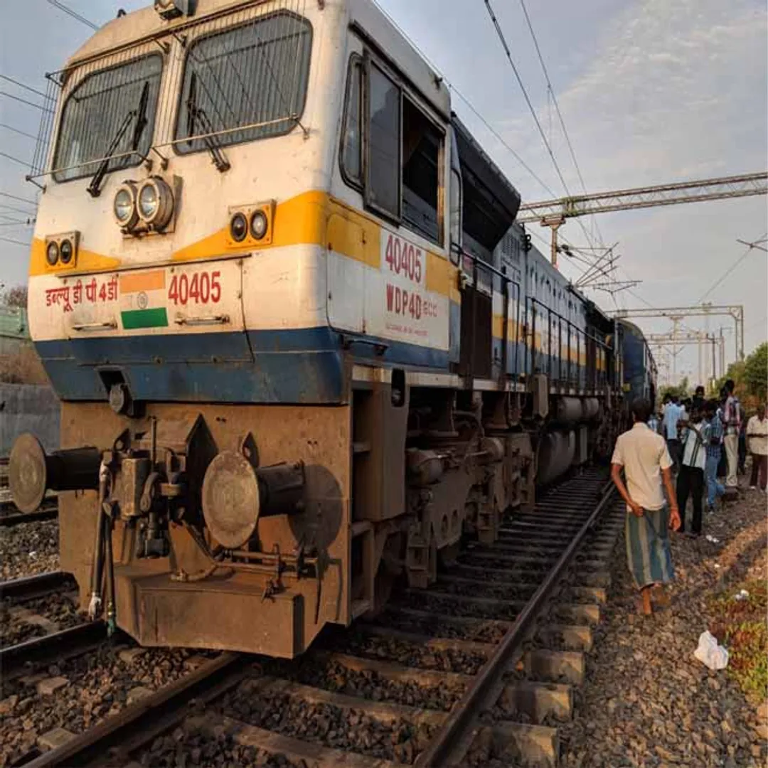 Pallavan express train